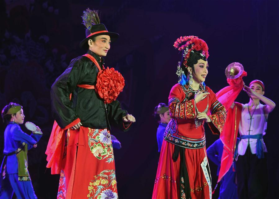 2016云南省花灯滇剧艺术周拉开帷幕