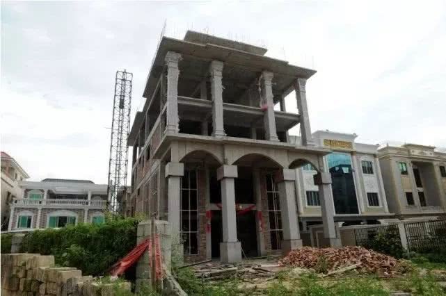 t01b04ac1baf323e06b.jpg?size=641x426