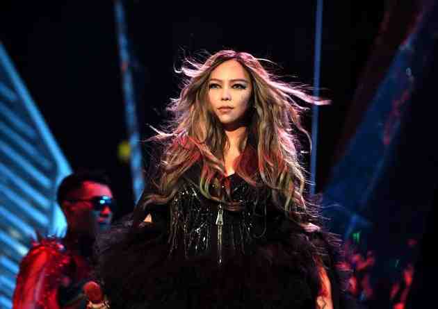 张惠妹入行20年开启新巡演 上海起跑走进室内馆舞台再度升级