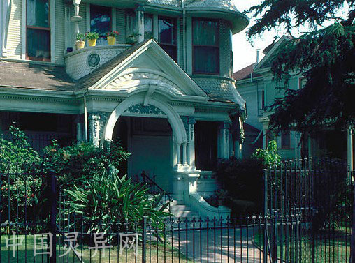上海火葬场上修起来的别墅（中国灵异网配图）