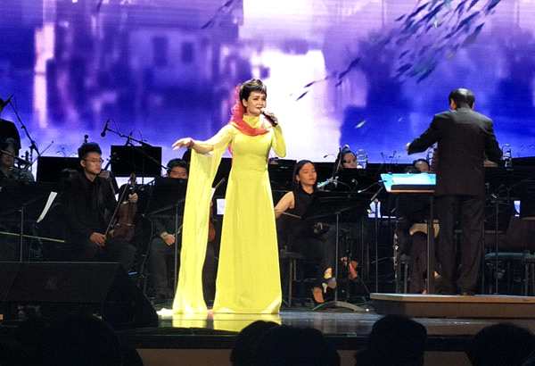 张华敏在颂今作品上海演唱会唱响唯美古风《灞桥柳》