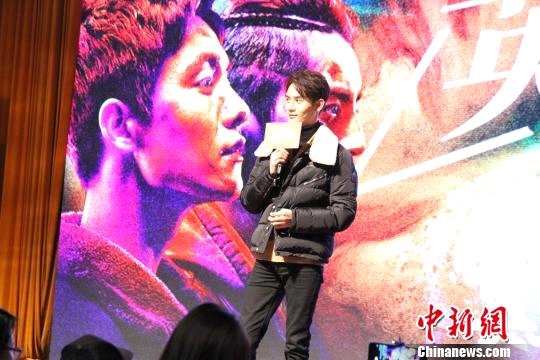 王凯现身山东学“拱手礼”坦言被《英雄本色2018》感动