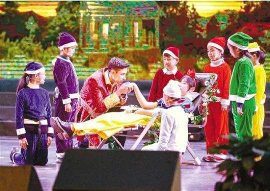 浙江财经大学晚会走起混搭风 英日双语的童话情景剧上映