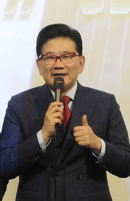 曹可凡《上海王》演师爷获奖：演戏的心被撩拨