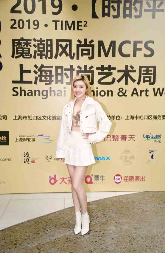 美兰迪特邀出席上海时尚艺术周,气质高雅靓丽全场瞩目焦点