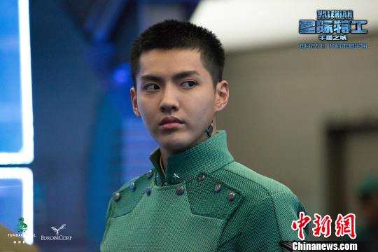 《星际特工：千星之城》浙江杭州点映 极致特效获好评