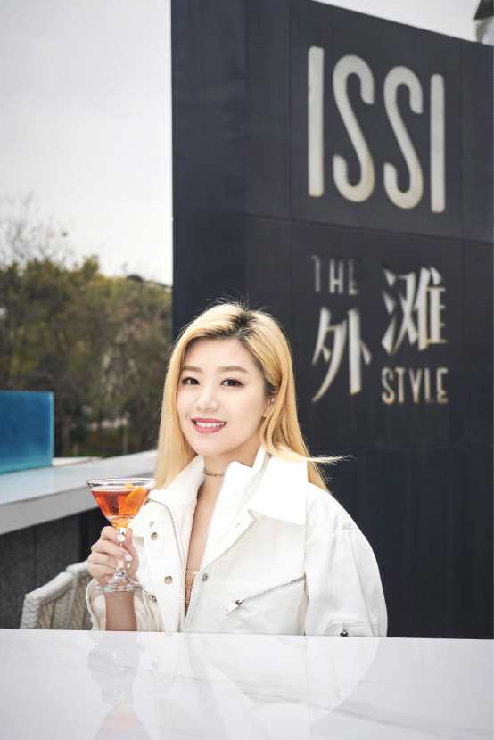 美兰迪特邀出席上海时尚艺术周,气质高雅靓丽全场瞩目焦点