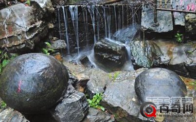 贵州神秘“产蛋崖” 10年产石蛋5枚