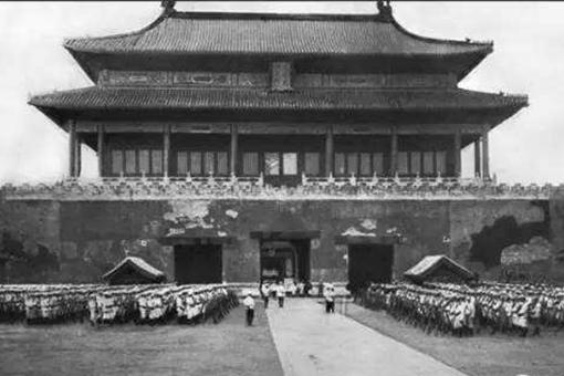 慈禧逃离北京,八国联军找谁泄愤的-