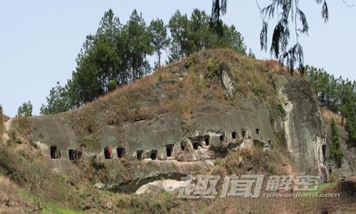 四川魏晋崖墓群 竟惊现王母娘娘符号