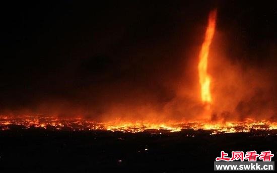 广东惊现20米高的火龙卷_0