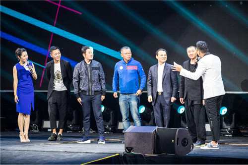 冰火势力，强势比拼！2018中国冰壶公开赛，孙楠、那吾克热率众星于重庆开幕