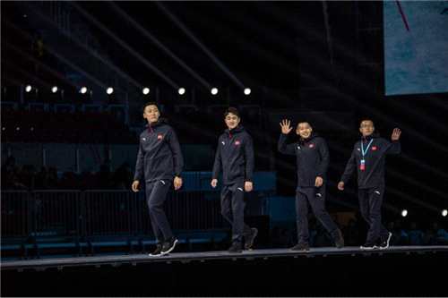 冰火势力，强势比拼！2018中国冰壶公开赛，孙楠、那吾克热率众星于重庆开幕