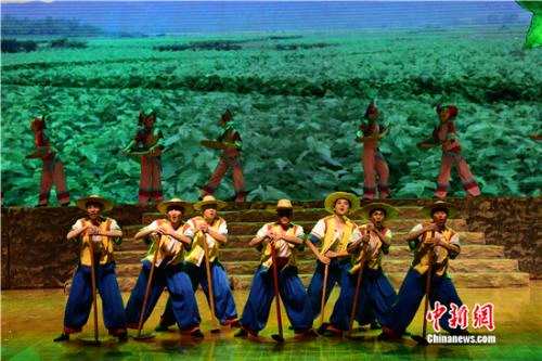 广西现代壮剧《第一书记》走进北京