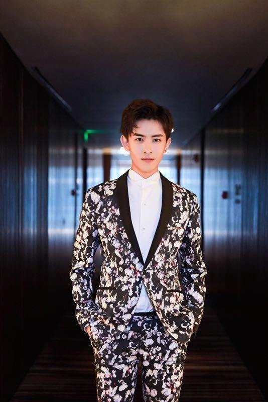 林佳棋受邀出席北京时装周 直言“创新才是时尚”