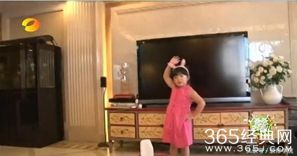 “湖南卫视前一姐”李湘豪宅曝光，装修豪华，房产多套