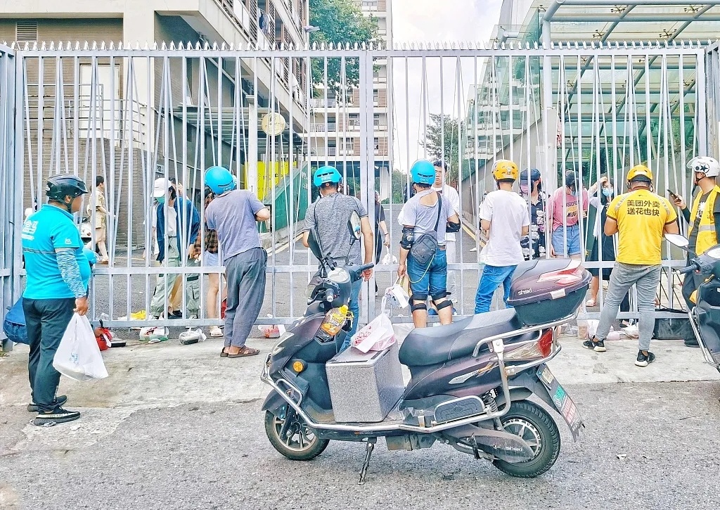 扔学生外卖，大连、黑龙江、广州高校是为安全还是为食堂？