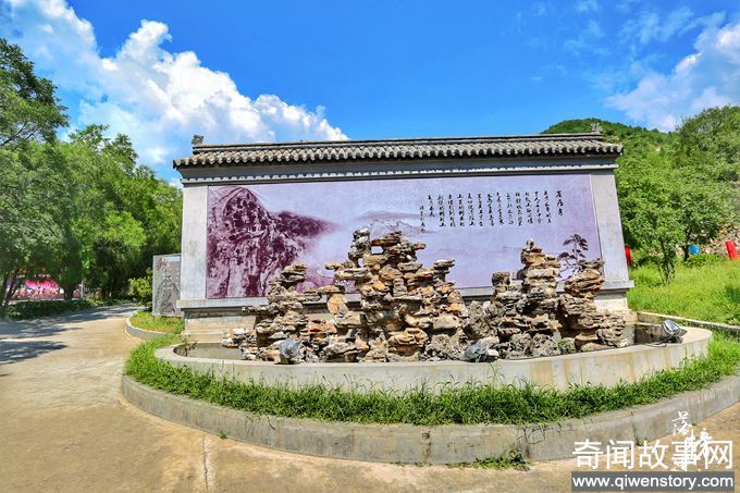 北京古崖居，京郊深山中有一处千古之谜，岩壁上有众多房屋