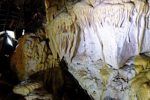 揭秘重庆鬼洞尸骨之谜,真的是曾经白莲教的藏身之处吗-
