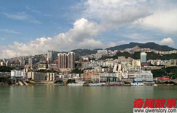 一座被誉为重庆市东大门的县城