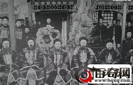 他送给慈禧一块宝石却戳中慈禧死穴被发配新疆