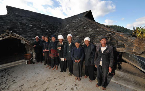 云南土著民族奇异婚俗 新婚夫妇不同居