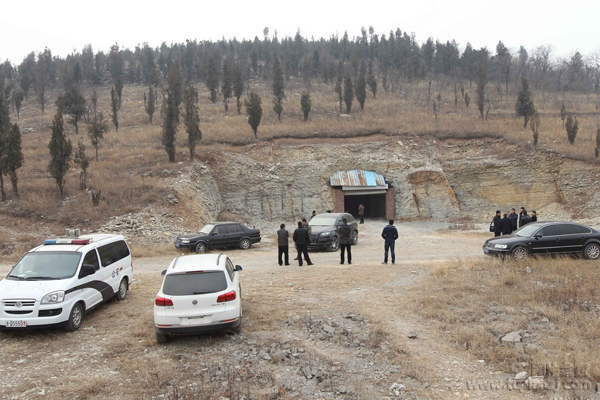 山东两男子杀人弃尸蝙蝠洞 受害人被殴打致死