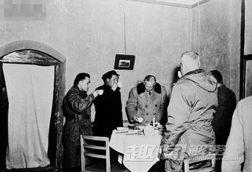 极罕见的毛泽东重庆谈判照片