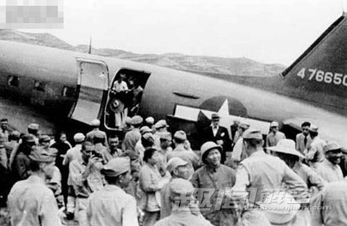 极罕见的毛泽东重庆谈判照片