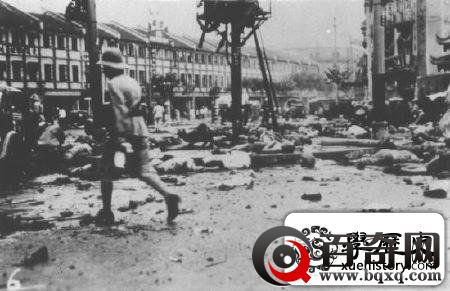 残酷现实，淞沪会战中国空军误炸上海市区千余人伤亡现场