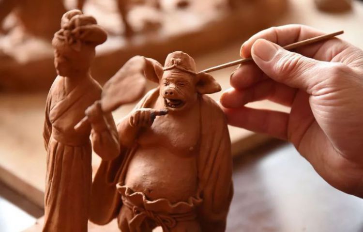 天津有个“泥人张”，磁县有位“泥人周”……