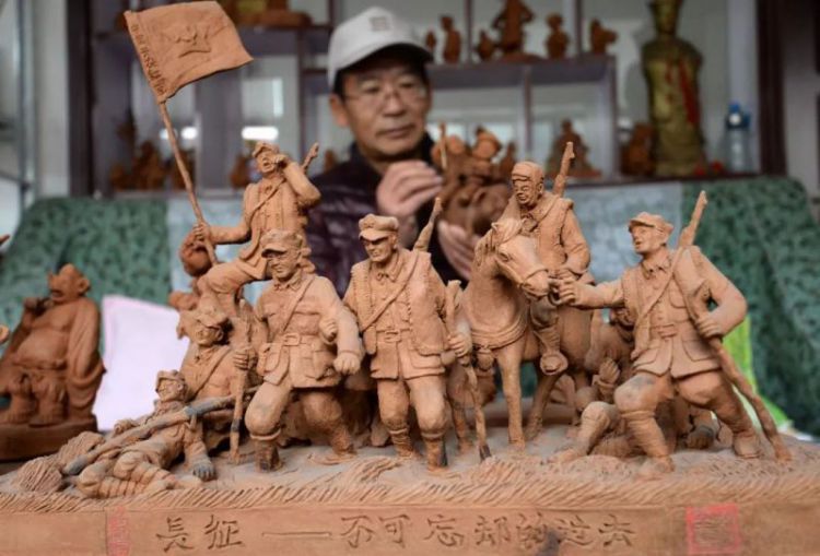天津有个“泥人张”，磁县有位“泥人周”……