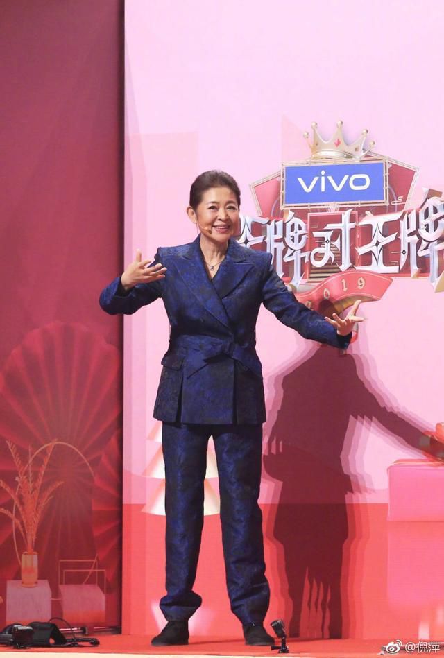 倪萍退出央视春晚背后有一段辛酸往事，“我一直活得像个战士”