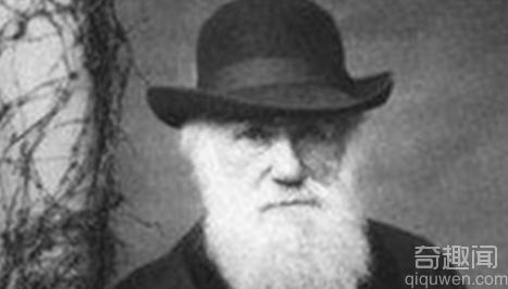 英国男子撞脸达尔文 简直一模一样