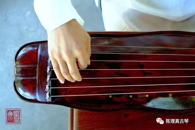 漫谈古琴-人养琴，琴亦养人