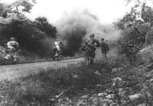 34条中国好汉只剩下七勇士，接着，他们消灭美军一个连！