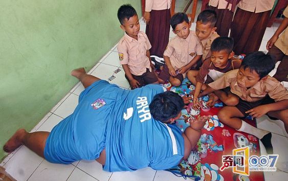 永远饥饿”的男孩