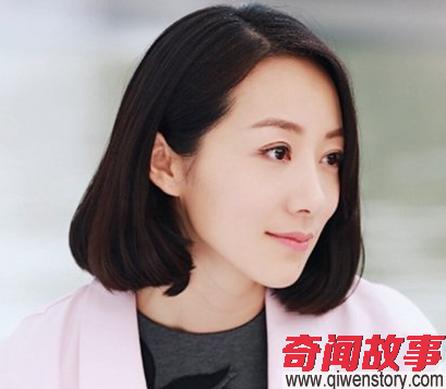 身份高贵，多次登上春晚，从不拍吻戏，如今隐婚生子_0