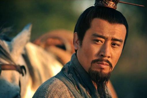 为何三国早期刘备这么受欢迎,各路诸侯都想收他入麾下-