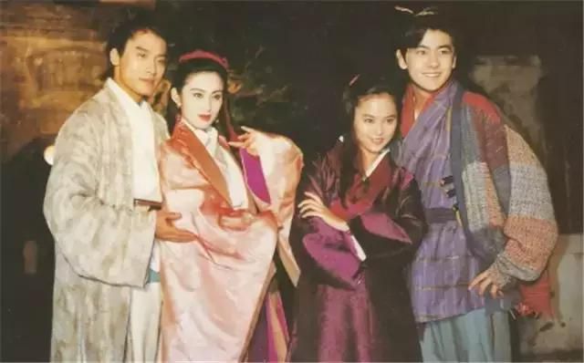 盘点八大搞笑古装港片，张国荣上榜3部，《东成西就》评价最高