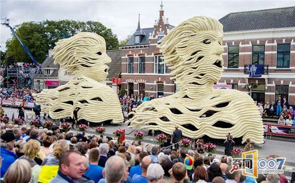 这就是在地表最狂”荷兰花卉节”出现的巨型花车