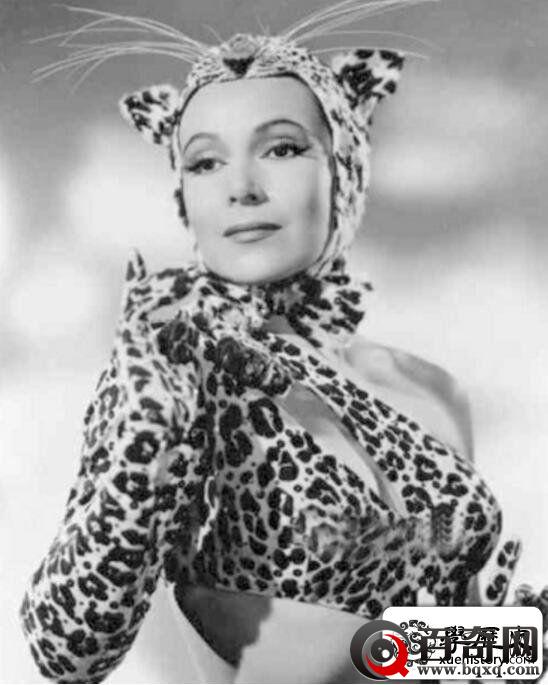 老照片里的豹纹美女