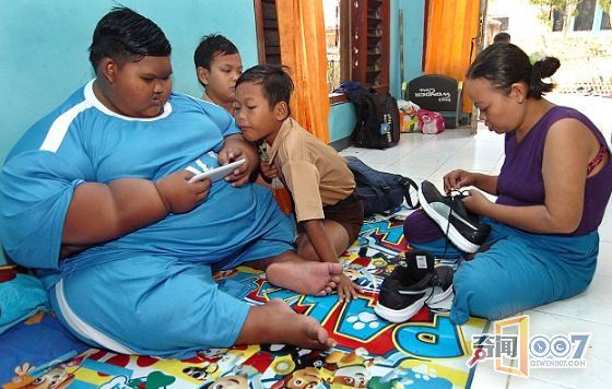 永远饥饿”的男孩