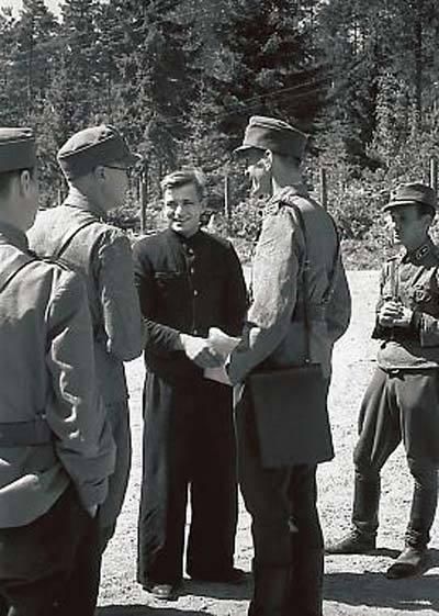 历史上真实的间谍，其实蛮帅的，尤其面对死亡时