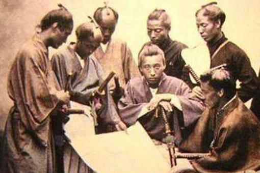 日本历史上死的最惨的天皇是谁-