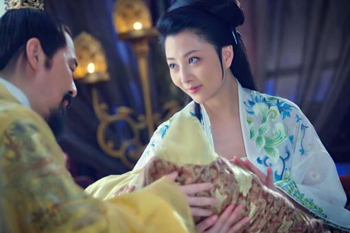 赵匡胤有两个儿子,为什么把皇位给了弟弟-