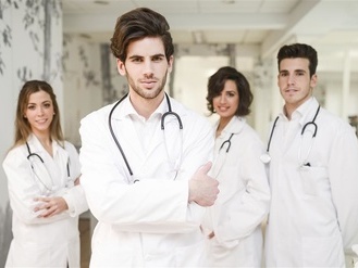 姐妹失散半世纪后发现双方住隔壁(图)