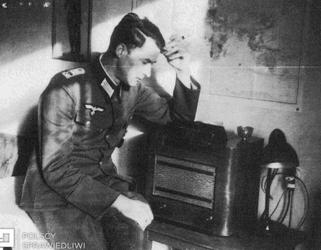 二战最帅的德国军官：赢得两个国家的尊敬，却惨死在苏军战俘营