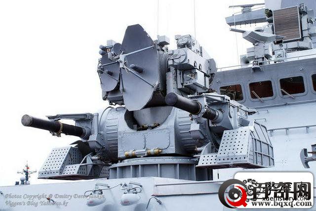 每分钟朝天空射10000发炮弹 齐射导弹命中率达百分之九十六