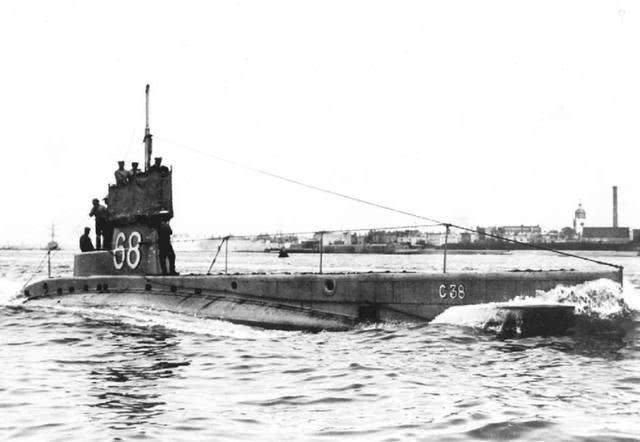 二战时英国为何要用8座岛屿去换美国50艘淘汰的驱逐舰